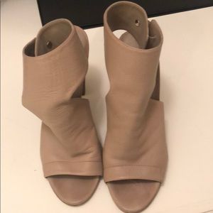 Vince block heel sandal